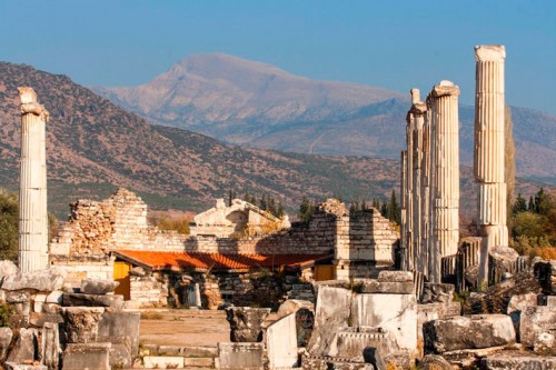 Афиша Интересные места для посещения онлайн: Одну из первых христианских церквей обнаружили в Турции онлайн