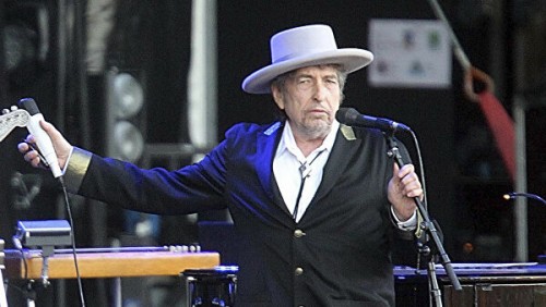 Афиша Концерты онлайн: Впервые за восемь лет представил новую песню Боб Дилан. ВИДЕО онлайн