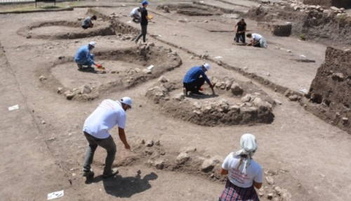 Афиша Музеи онлайн: Захоронение времен неолита нашли в Турции онлайн