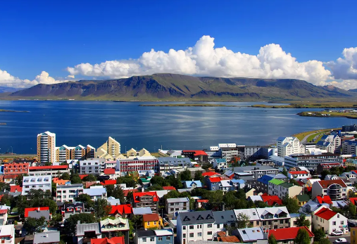 Афиша Красота и здоровье онлайн: Посилили карантин в Ісландії онлайн