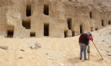 Афиша Музеи онлайн: Незвичайні поховання в скелі виявили у Єгипті онлайн