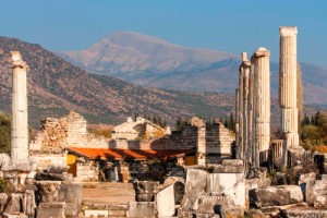 Афиша Одну из первых христианских церквей обнаружили в Турции онлайн