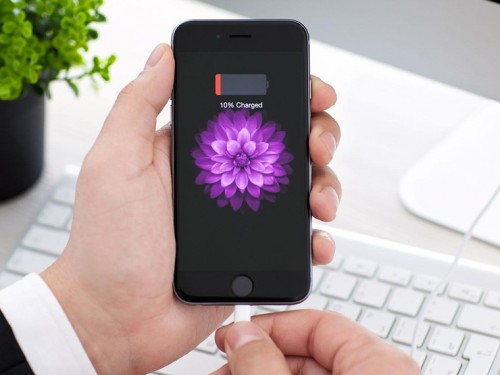 Афиша Полезные советы онлайн: Як зберегти батарею iPhone при зарядженні онлайн