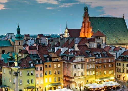 Афиша Полезные услуги онлайн: Безкоштовне житло для українців у Варшаві надає Airbnb онлайн